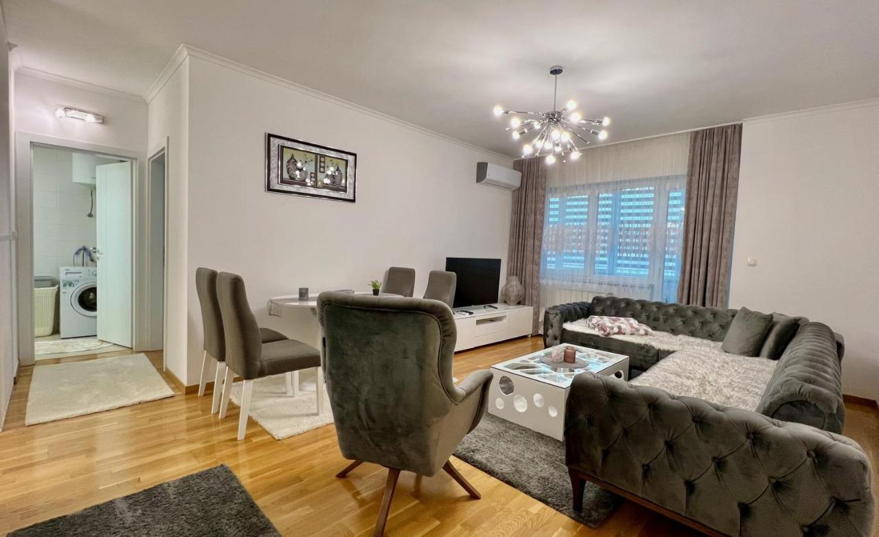 Apartman Nejra Tuzla Extérieur photo