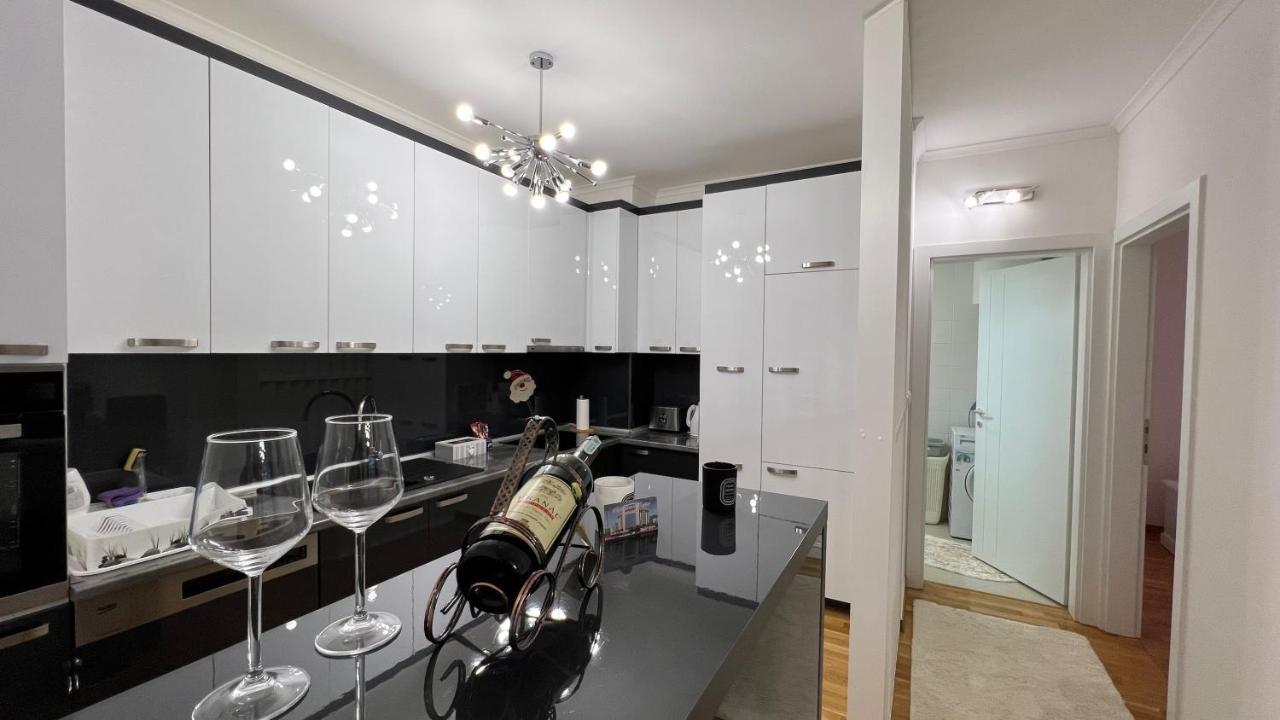 Apartman Nejra Tuzla Extérieur photo